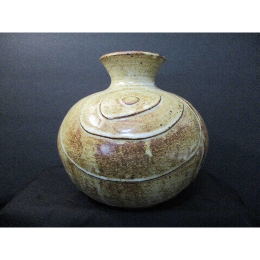 Signed Loy Liu 2006 Glazed Stoneware Studio Pottery Raised Layers Well Crafted